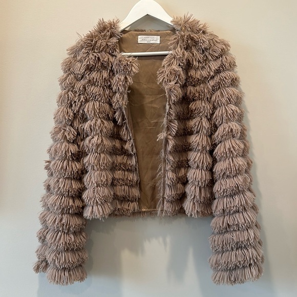 American Threads Shaggy Coat Jacket Sand Brown Tan Neutral Fuzzy Fur Size Medium - Picture 2 of 14